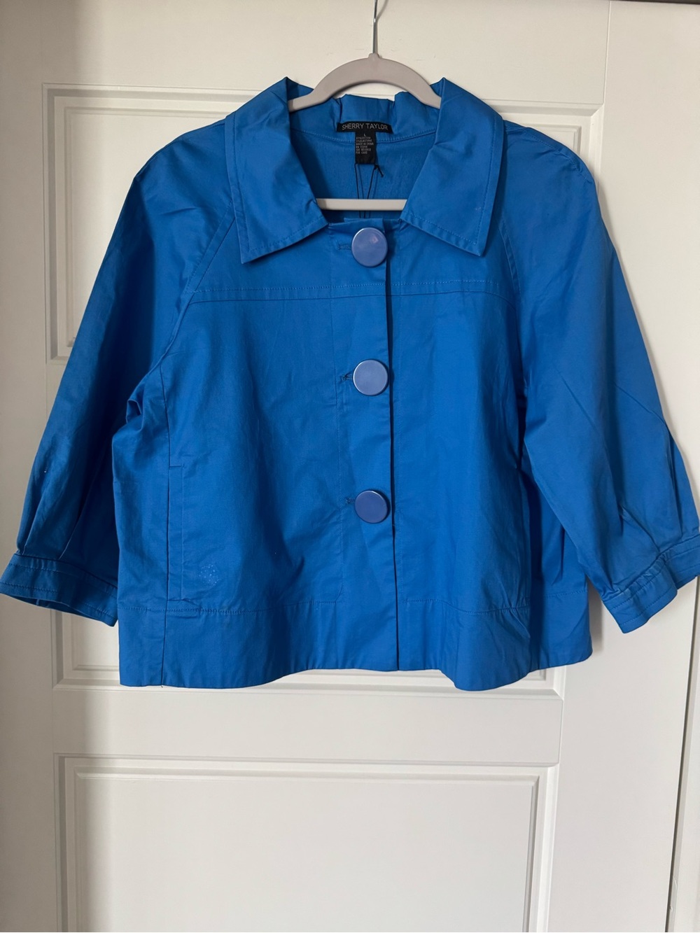 Sherry Taylor Women's Bright Blue Cropped Button Blazer